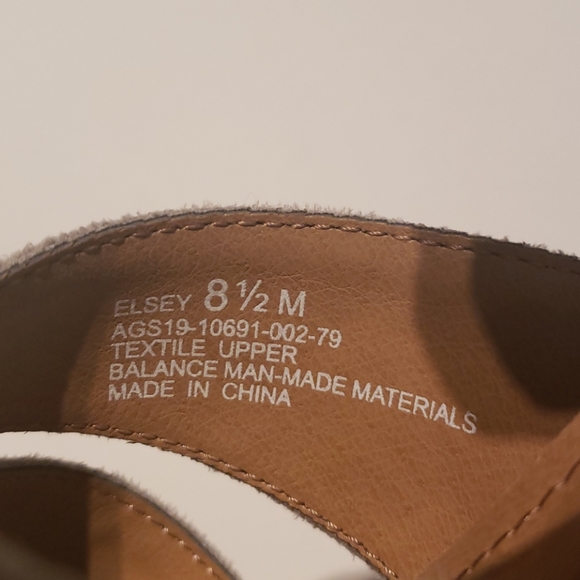 New Directions Gray Snakeskin Block Heel Sandal - Picture 9 of 9